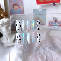 Parche para realzar las uñas con estampado de vaca pintado a mano de verano