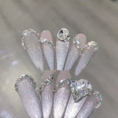 Handgefertigte High-End-Rüstung