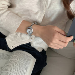 Reloj de pulsera con correa de acero y esfera artística retro de Niche para mujer