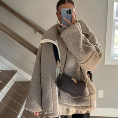 Chaqueta Sherpa con cremallera y bolsillos