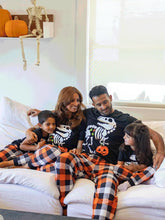 Passendes Halloween-Familien-Pyjama-Set mit im Dunkeln leuchtendem Dinosaurier-Design