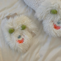 Lindos y divertidos guantes de peluche que mantienen el calor y son resistentes al frío.