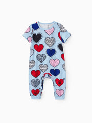 Passender Pyjama für die ganze Familie mit Textaufdruck