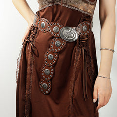 Cinturón retro sencillo con un par de hebillas