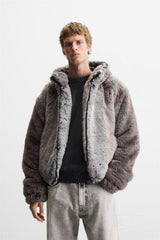 Chaqueta cómoda con capucha de piel sintética