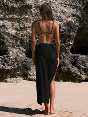 Conjunto de bikini de tres piezas con aro tipo halter y falda