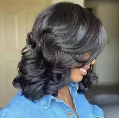 Peluca de fibra de alta temperatura con flequillo lateral y cabello corto y liso