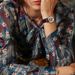 Retro Diamant besetzte hohle automatische mechanische Uhr