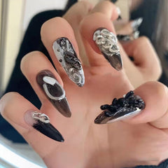 Parche de uñas postizas de conejo con calavera oscura