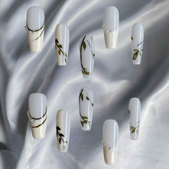 Niche Advanced Fertigprodukt-Nagelspitzen