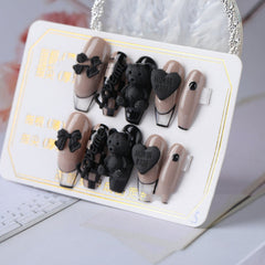 Tablero de ajedrez con letras de corazón de oso pintadas a mano con armadura extraíble