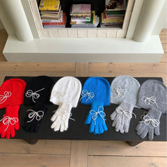 Guantes de lana con lazo de perla y colgante de perla, sombrero de piel de conejo color macarrón