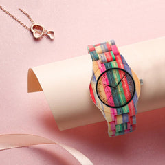 Reloj de cuarzo de madera de bambú de color ocio