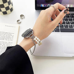 Reloj con cadena de metal y perla, pequeña fragancia