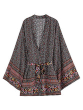 Bata tipo kimono de algodón, color negro, con estampado floral, para fiesta, corta