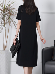 Elegante vestido midi de lino de punto con cuello en V y manga corta