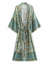 Chaqueta estilo kimono bohemio de algodón con cuello en V