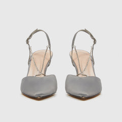 Pumps mit spitzer Zehenpartie und dünnem Absatz