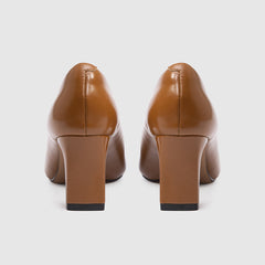 Pumps mit quadratischer Zehenpartie und klobigem Absatz in Braun