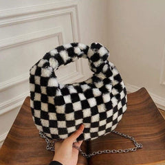 Flauschige runde Handtasche