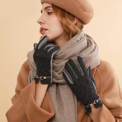 Guantes con detalle de hebilla de metal