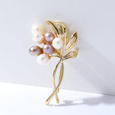 Blumenbündel-Brosche mit Perlen und Blättern