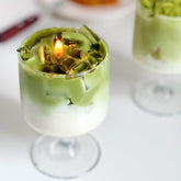 Vela decorativa de matcha latte helado