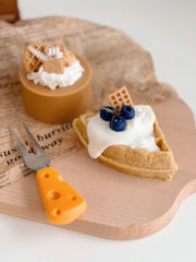 Vela decorativa de gofre con crema