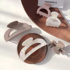 Variedad de garras para el cabello simplistas