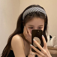 Diadema ancha de pata de gallo