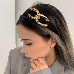Diadema con eslabones de cadena doble de oro