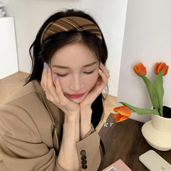 Diadema ancha a cuadros marrón moca