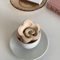 Pinza para el pelo con forma de flor sencilla