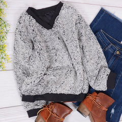 Suéter acogedor de sherpa nublado