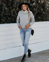 Suéter de cuello alto con abertura en la cerradura