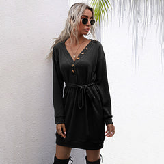 Vestido tipo suéter con botones y cuello en V