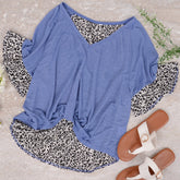 Oberteil mit geraffter Vorderseite und Punkten auf der Rückseite