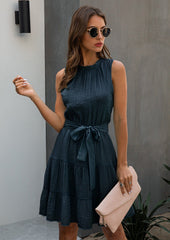 Vestido con cinturón de lazo estilo arrugado