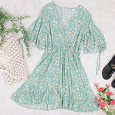 Vestido con volantes cruzados al frente