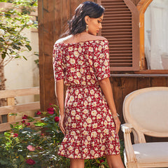 Vestido floral con lazo en el cuello