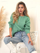 Suéter de punto Henley con botones y manga larga