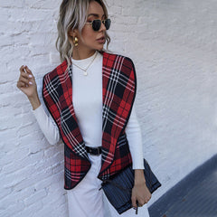 Rote karierte weiche Weste