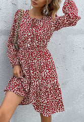 Vestido de manga larga con cuello de lazo y abertura en la boca