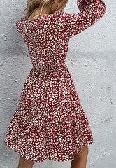 Vestido de manga larga con cuello de lazo y abertura en la boca