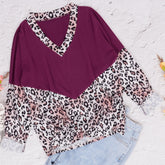 T-Shirt mit V-Ausschnitt und Farbblock