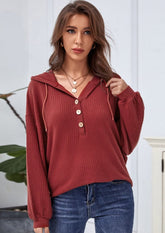 Waffelstrickpullover mit Kapuze