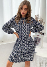 Vestido con estampado floral y abertura frontal