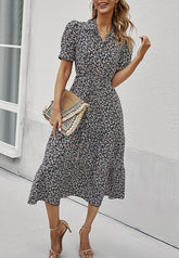 Vintage-Kleid mit Blumenmuster und Puffärmeln