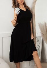 Kleid mit Spitzenärmeln und Schleife am Hals