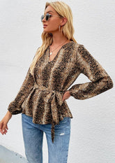 Bluse mit Schößchen und Schlangenhautmuster